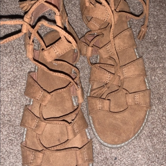 Old navy gladiator tall sandals!! - Picture 1 of 2